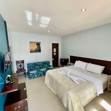 ลิตเติลร็อกเซบู Hotel มักตัน ภายนอก รูปภาพ